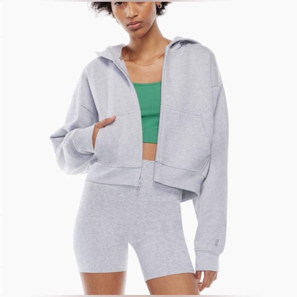 Aritzia TNA Cozy Women’s Fleece Boyfriend Fit Zip up Sweatshirt Boxy Fit Small